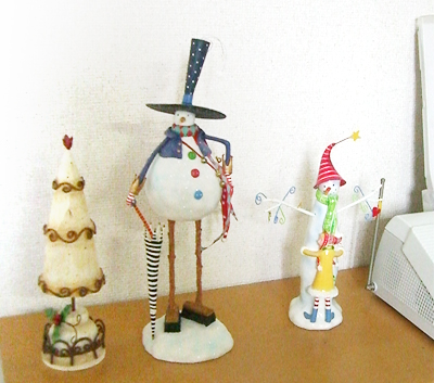 こんな感じのオブジェがすきで、毎年少しづつ買ってますが、いかんせん高い…(涙)